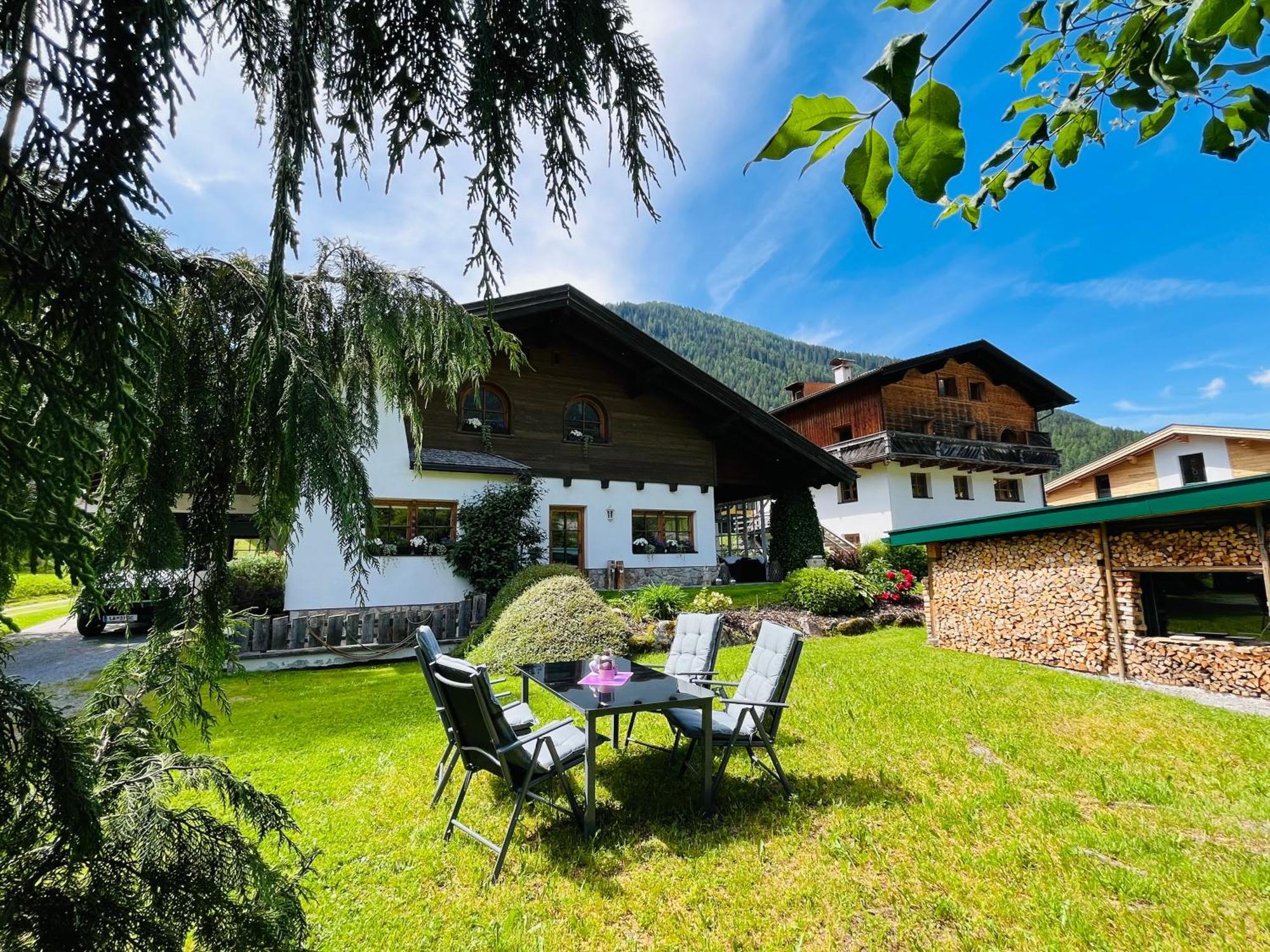 Bergblick-Pettneu Apartment Pettneu am Arlberg Exterior photo